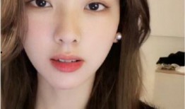 大嘴女网红吃瓜,揭秘娱乐圈幕后真相